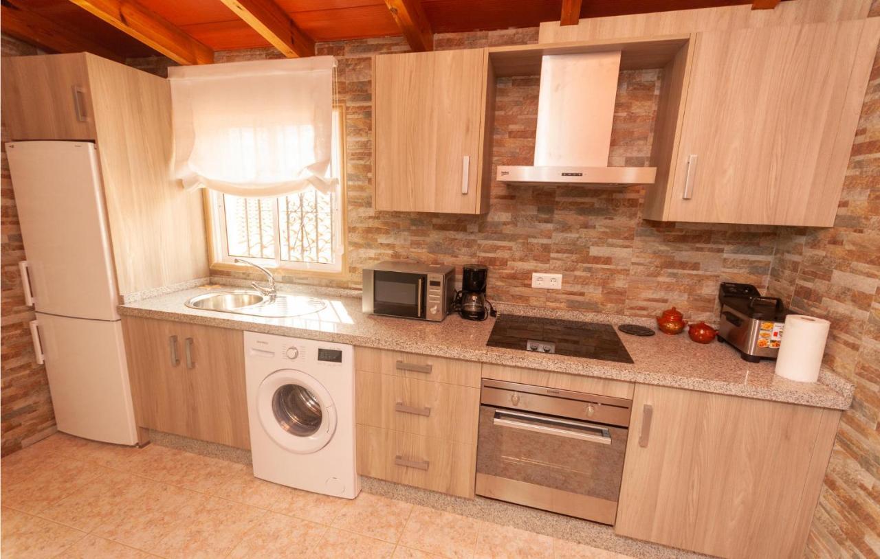 Awesome Home In Antequera With Wifi Exteriör bild