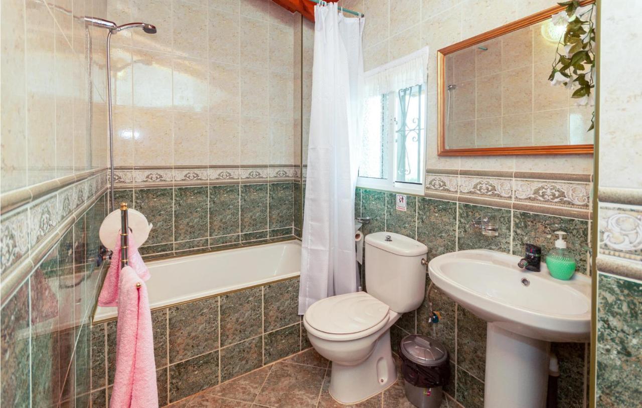 Awesome Home In Antequera With Wifi Exteriör bild