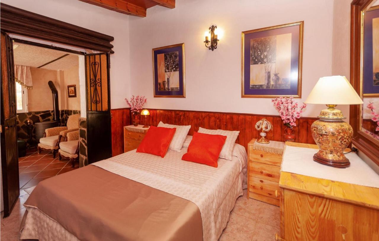 Awesome Home In Antequera With Wifi Exteriör bild