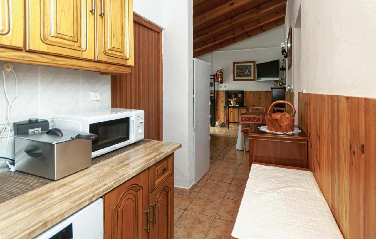 Awesome Home In Antequera With Wifi Exteriör bild